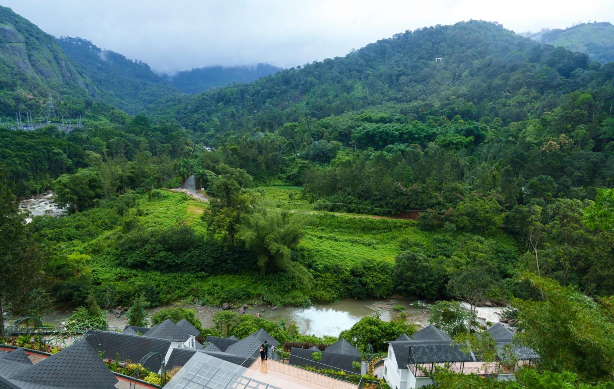 Eden Woods Resorts And Spa Munnar Esterno foto